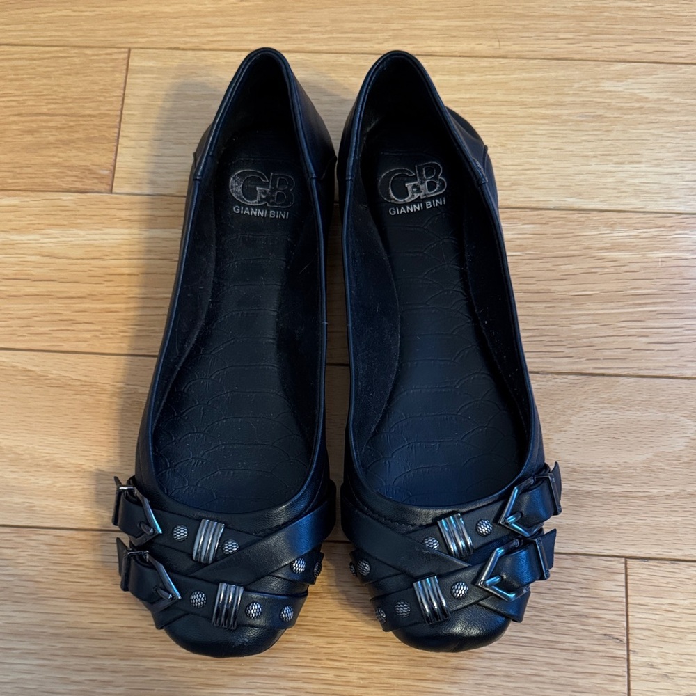 Gianni Bini Black Buckle Detail Flats